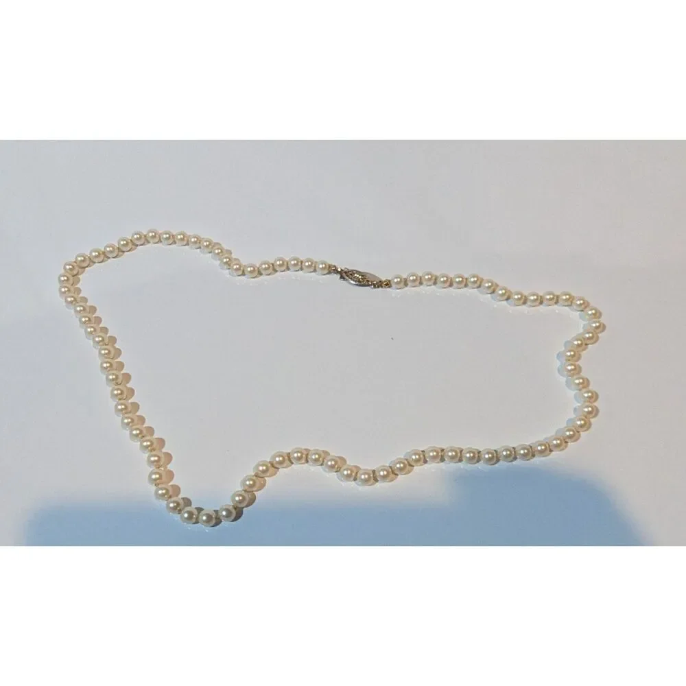 Vintage Sarah Coventry Faux Pearl Necklace